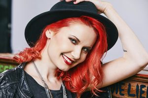Sarah Straub - „Alles Das Und Mehr“